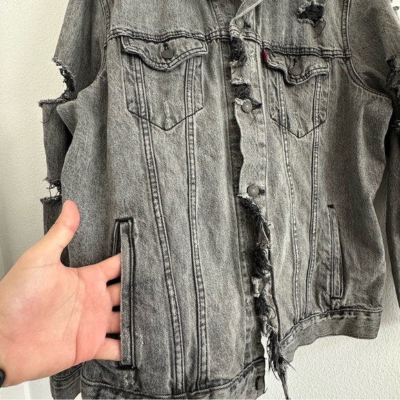 Levi's Premium Big E Ripped Distressed Trucker Jean Jacket Size: XXL - Picture 9 of 16